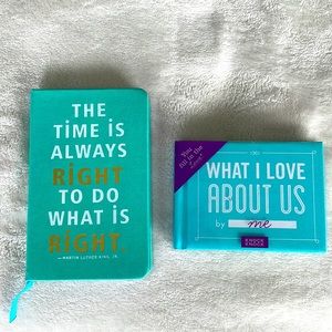 ☘️2/15☘️ Set of 2 small books